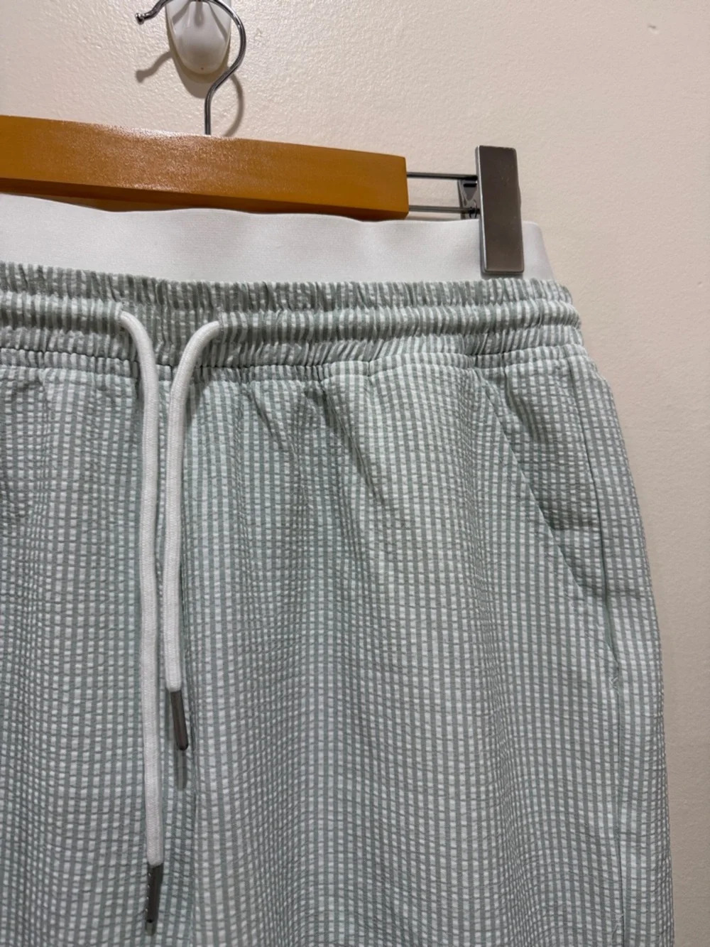 HALARA Mid Rise Double Layer Drawstring Mint Stripe Wide-Leg Ribbed Lounge Pants - Picture 4 of 12